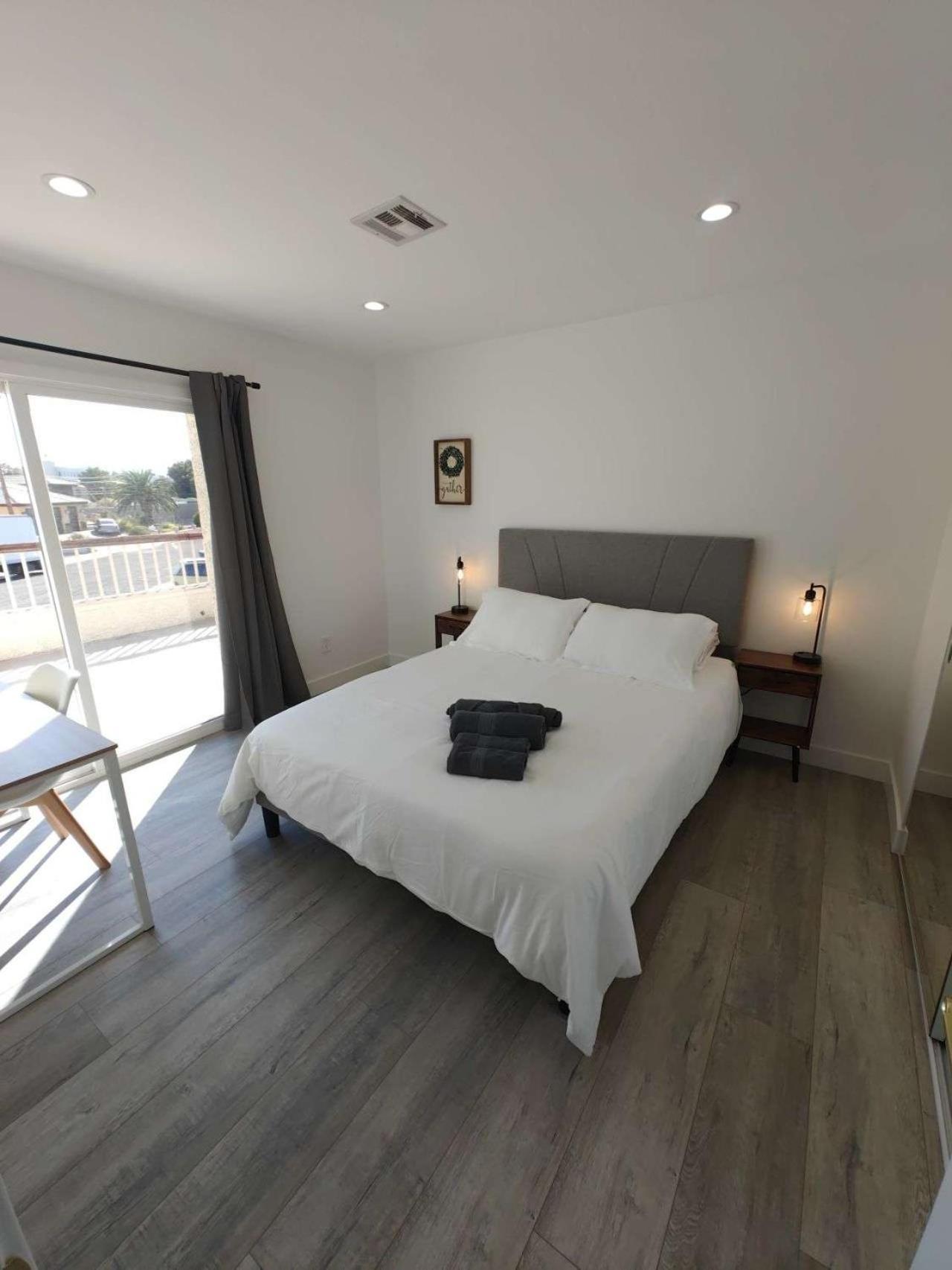 The Strip Is Just Around The Corner! Newly Renovated Luxury Modern Minimalist Villa With Large Pool! Las Vegas Exteriér fotografie